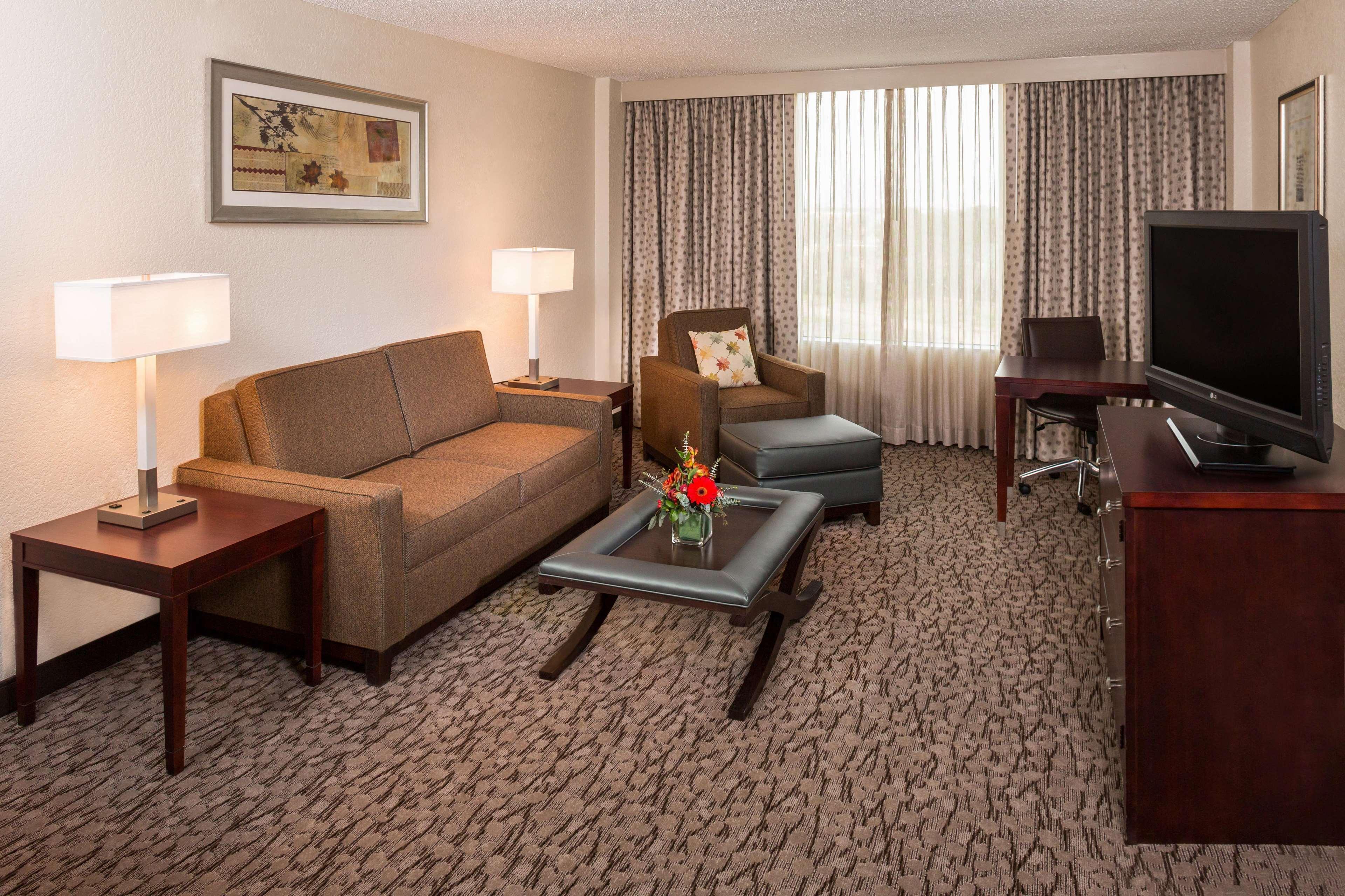 Hotel Doubletree By Hilton Lafayette Zewnętrze zdjęcie